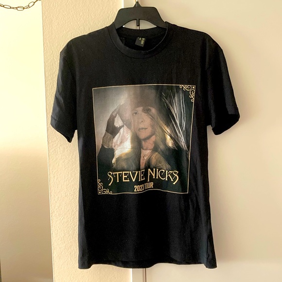 NWT STEVIE NICKS CONCERT T-SHIRT SIZE M - Picture 1 of 5